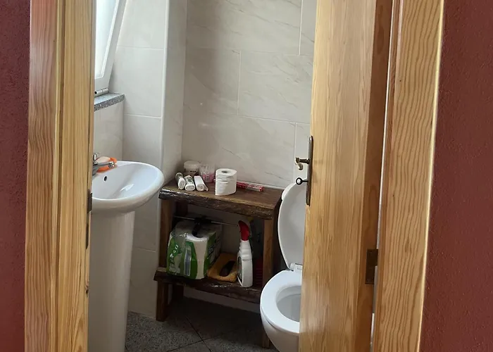 1 Bed - Sleeps 4 - Pets - Balcony - Mtn View Casa vacanze *