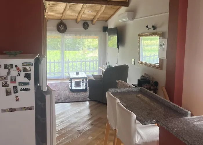 Casa vacanze 1 Bed - Sleeps 4 - Pets - Balcony - Mtn View Coja