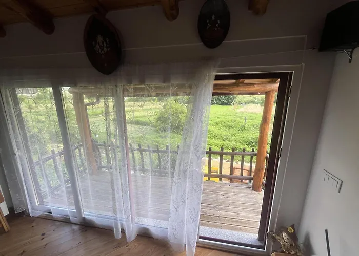 1 Bed - Sleeps 4 - Pets - Balcony - Mtn View * Coja