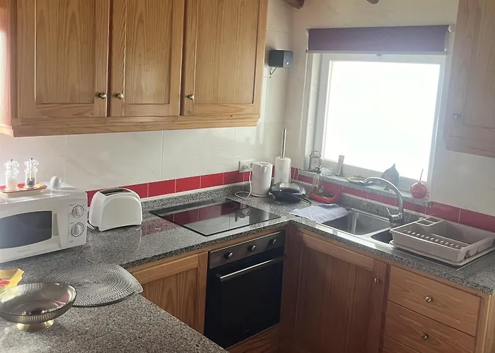 Casa vacanze 1 Bed - Sleeps 4 - Pets - Balcony - Mtn View *