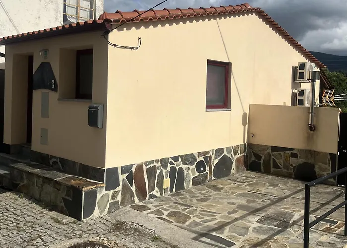 1 Bed - Sleeps 4 - Pets - Balcony - Mtn View Casa vacanze Coja